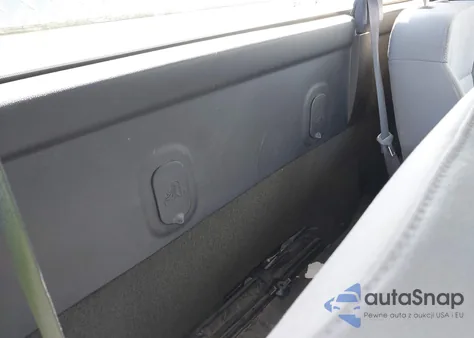 2017 Chevrolet Silverado 1500 Wt из США, поврежденный, VIN 1GCNCNEH0HZ252038